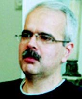 ساخت قدرت موجود، پاسخگوي بحران ها نيست